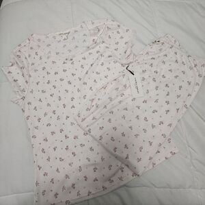 NWT Floral Pajama Set Medium
